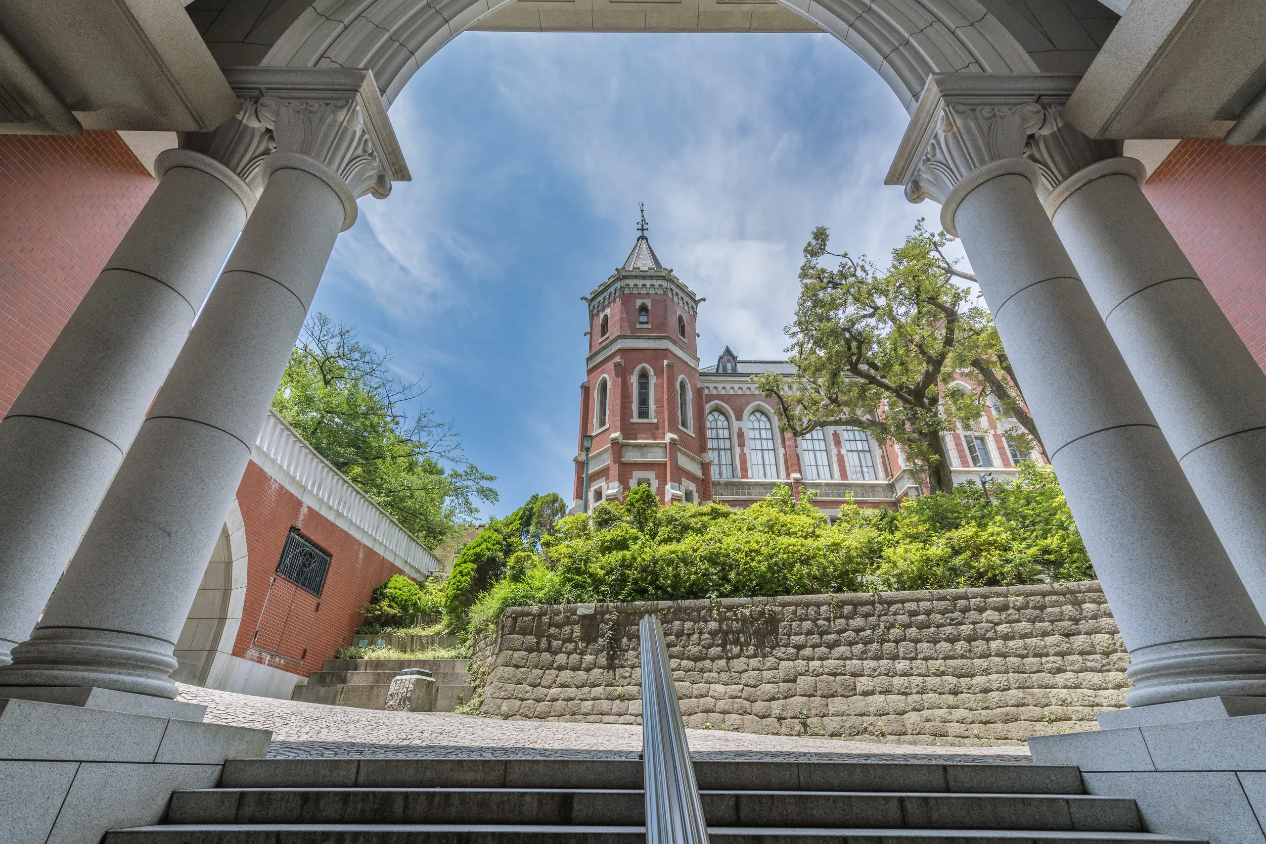 Keip University East Research Building